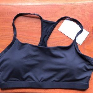 Fabletics Peri sports bra size L